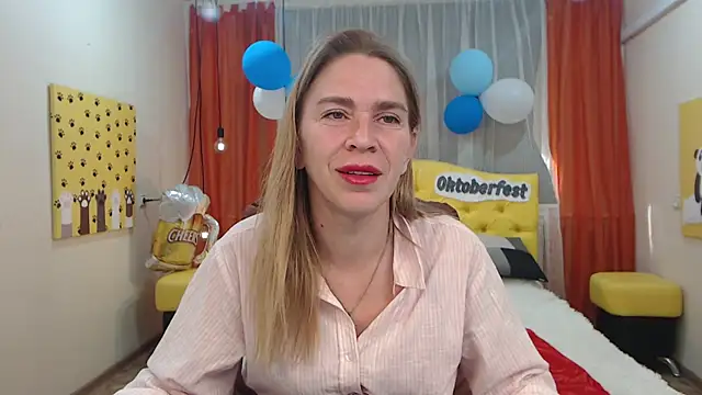 TessaDaybreak online show from September 25, 6:34 am