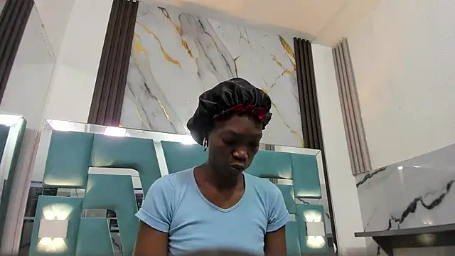 ebony valentina online show from December 14, 11:38 am