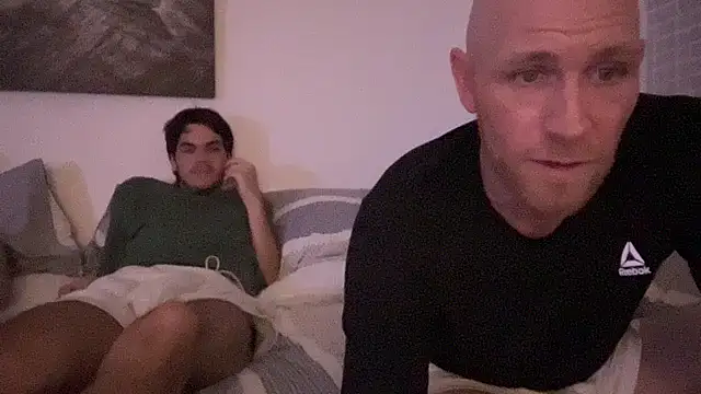 HungNbored1119 online show from October 20, 1:41 am