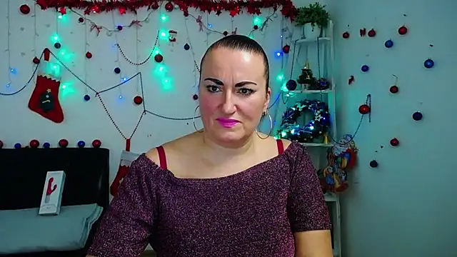 DianaMGG online show from December 5, 8:10 pm