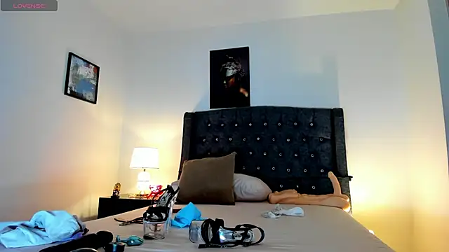 Skay Hot online show from November 7, 3:56 am