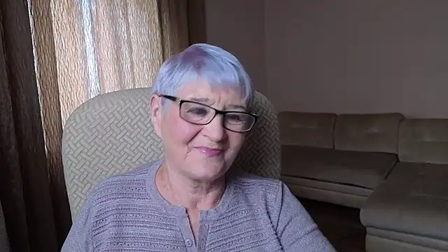 Sandra Snowflake online show from September 17, 11:30 am