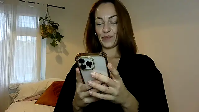 Edenfox- online show from December 4, 1:35 pm