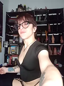 MirianaB online show from December 15, 7:30 pm