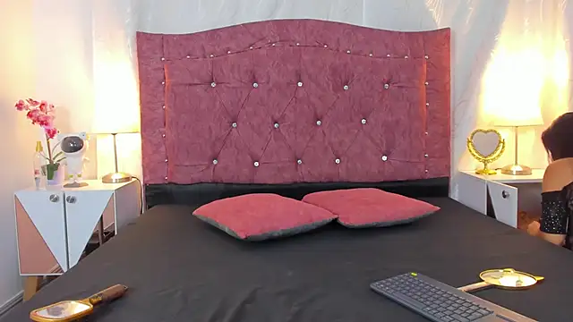 ValentinaGuerra online show from September 15, 1:36 am