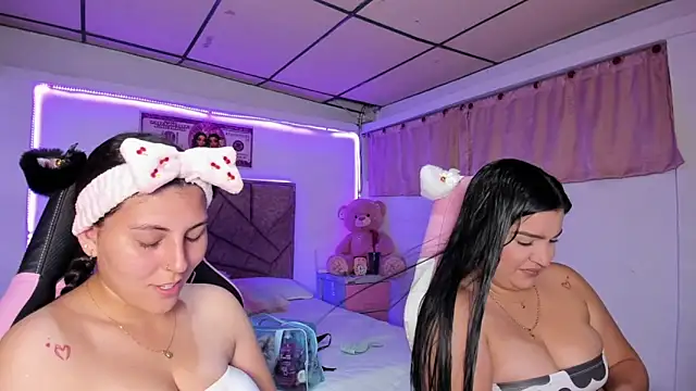 Cristal Smith20 online show from April 4, 11:25 pm