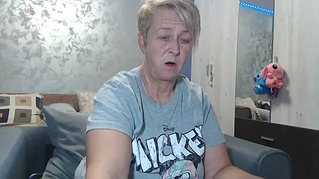 RosesandLillies online show from February 16, 6:08 pm