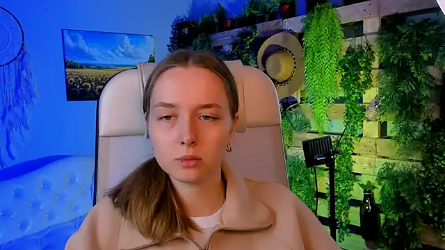 JenniferGraces online show from October 6, 9:37 am