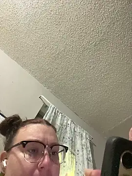 HTXBELLE online show from March 3, 2:39 am