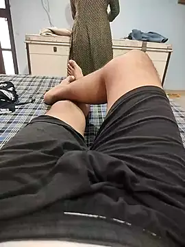 Snapshot of indian_couple4 chatting on September 13, 12:51 am indian couple4 online show from September 13, 12:51 am