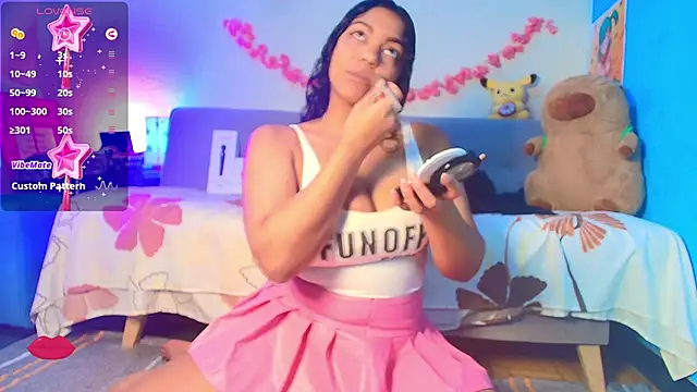 Vicky Miller 05 online show from September 22, 7:01 pm