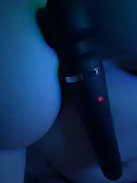 Snapshot of JustYourBride chatting on September 11, 5:35 pm JustYourBride online show from September 11, 5:35 pm