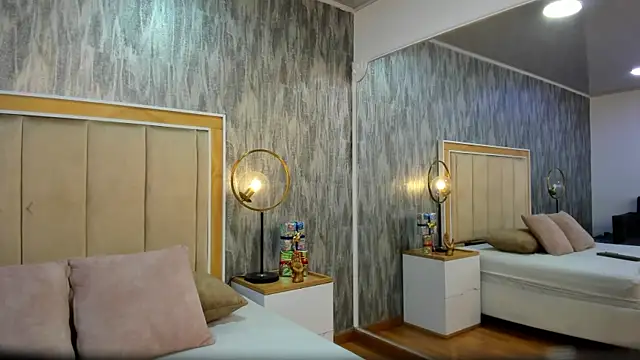 NahomyCarther online show from December 14, 3:56 am