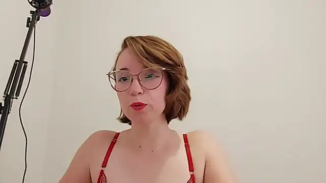 Snapshot of Elise_Nyx chatting on October 20, 3:26 pm Elise Nyx online show from October 20, 3:26 pm