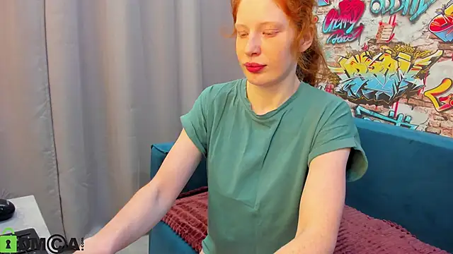 Sandra Wi1son online show from February 13, 1:40 am