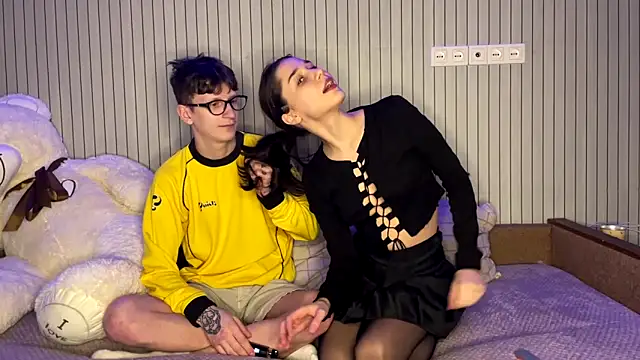 baby lesi online show from February 26, 7:13 pm