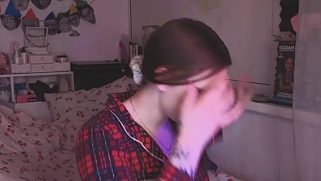 milliedoll online show from February 20, 6:42 pm