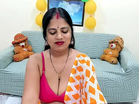 leahgotiii online show from November 12, 9:29 am