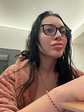 Mia Splash online show from February 16, 3:34 pm