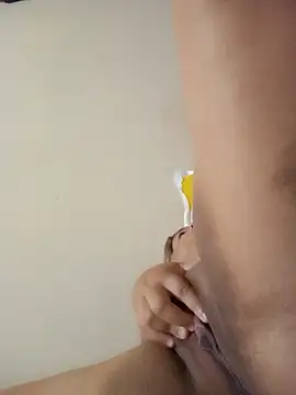 Milynhaofc online show from September 20, 6:06 pm