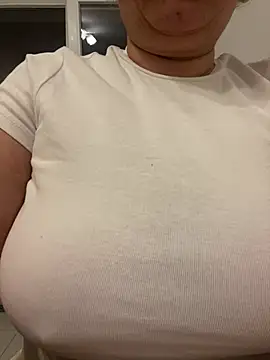 Lunabmw online show from February 8, 11:40 pm