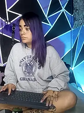 ChloeAllennn online show from September 18, 11:42 am