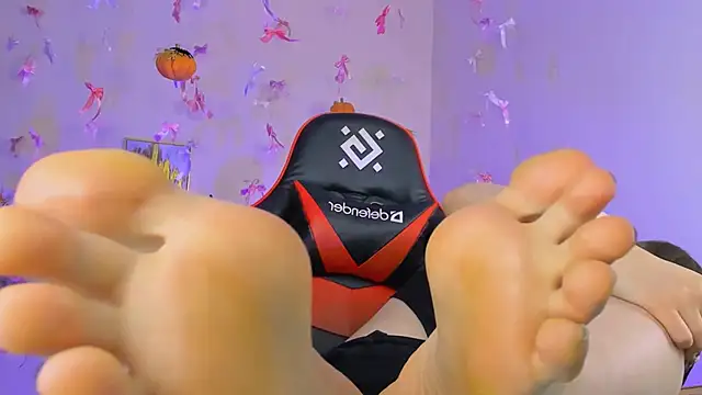 hazel sullivan online show from October 25, 12:24 pm