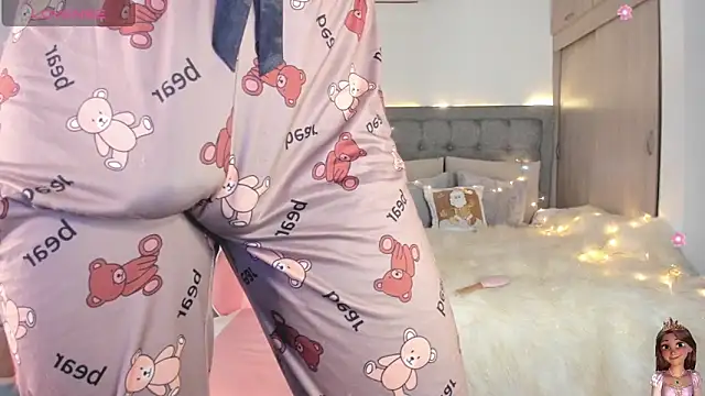 your favorite doll  online show from November 20, 7:26 pm