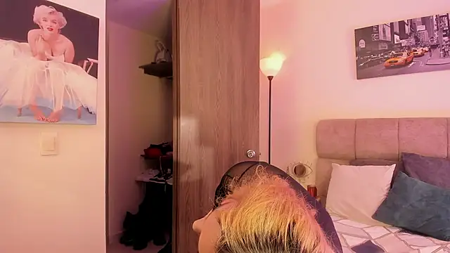 ScarletThompsonx online show from November 1, 3:43 am