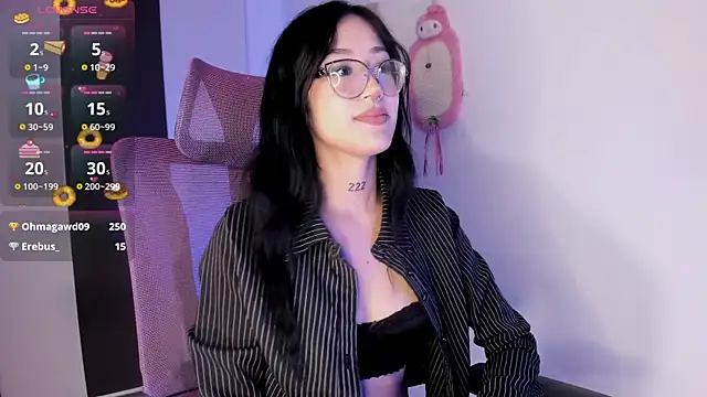 Snapshot of MiaWilsson_ chatting on October 3, 1:22 am MiaWilsson  online show from October 3, 1:22 am