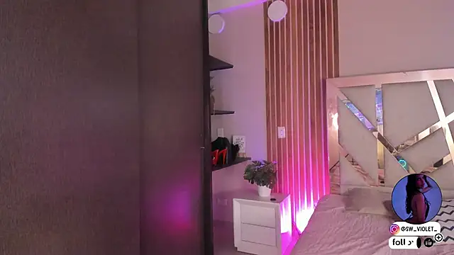 sweetviolet   online show from November 19, 1:00 pm