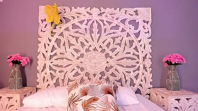 AnnieGibbyns online show from February 15, 8:19 pm