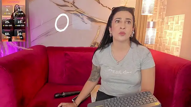 Bella williamss  online show from November 12, 7:45 pm