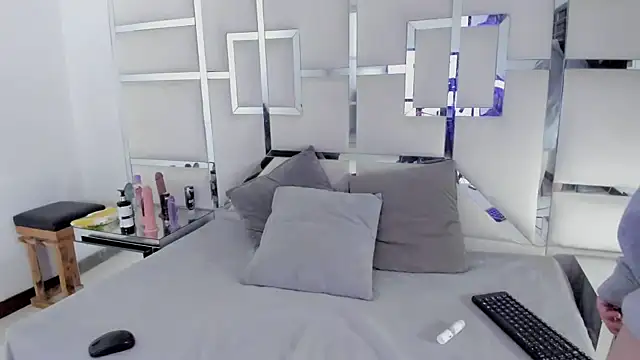 Celeste X online show from September 19, 4:11 am