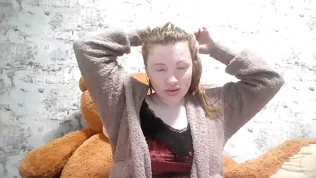 Eveline May online show from February 4, 3:59 pm