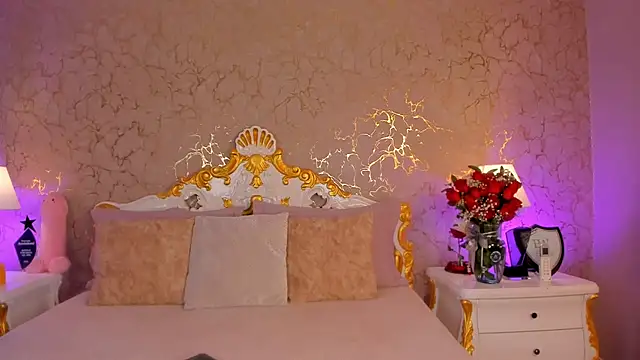 ScarlettWallace online show from January 12, 9:09 pm