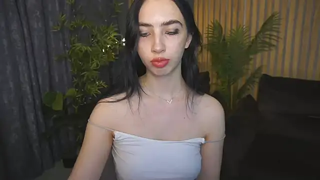 WildKittenX  online show from October 6, 5:46 am