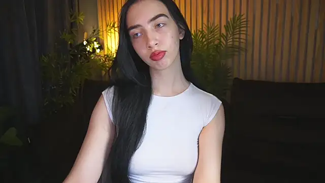 WildKittenX  online show from October 24, 5:47 am