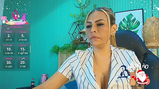 yessila parker online show from December 13, 7:53 pm