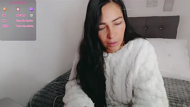 luna lgomez  online show from November 28, 12:41 pm