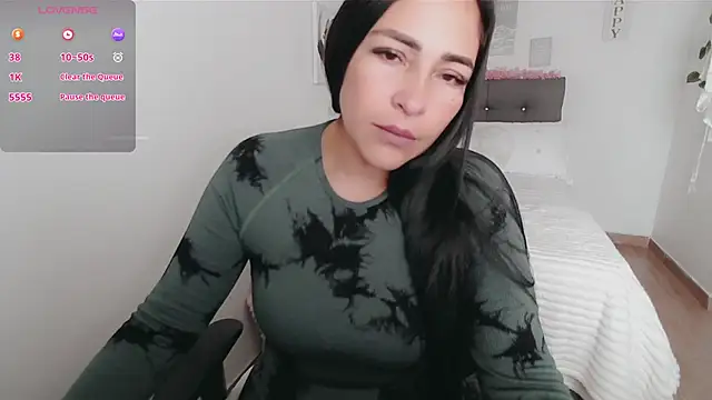 Snapshot of luna_lgomez_ chatting on September 17, 2:26 pm luna lgomez  online show from September 17, 2:26 pm