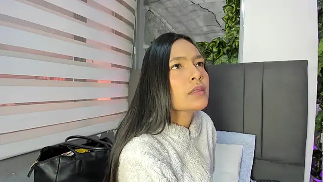 Fernanda liie  online show from December 15, 12:32 pm