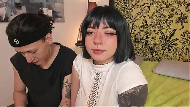 Aria and orien online show from October 15, 11:35 am