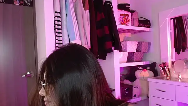 Snapshot of _Camilaaa_ chatting on September 10, 4:01 am  Camilaaa  online show from September 10, 4:01 am