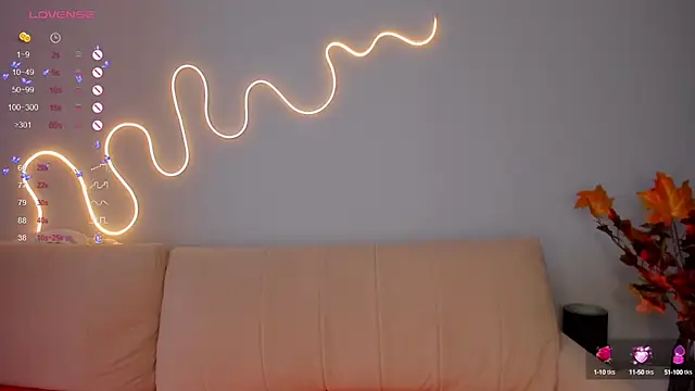 Snapshot of dinky__emily chatting on September 13, 10:01 am dinky emily online show from September 13, 10:01 am