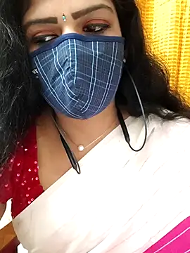 Snapshot of Aadhini99 chatting on October 20, 3:15 pm Aadhini99 online show from October 20, 3:15 pm