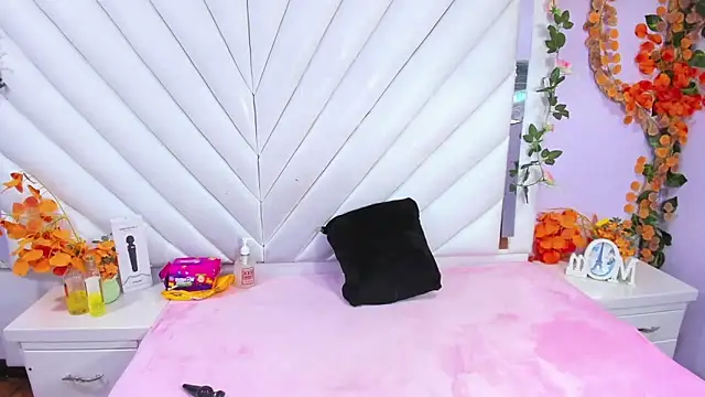  Violeta 18 online show from December 14, 3:23 am