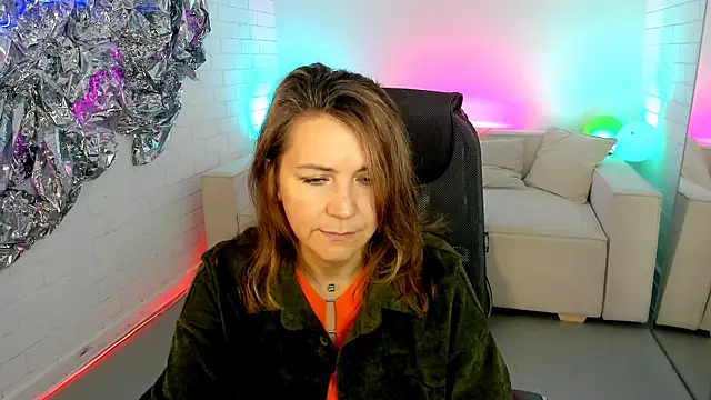 NicoleHitman online show from September 12, 5:19 am