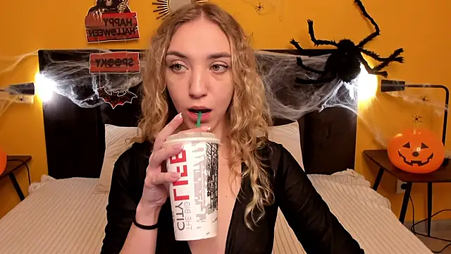 Jessie Curlyy online show from October 24, 1:56 am