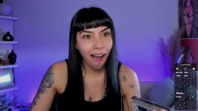 Saraa Desiree online show from September 15, 10:39 pm